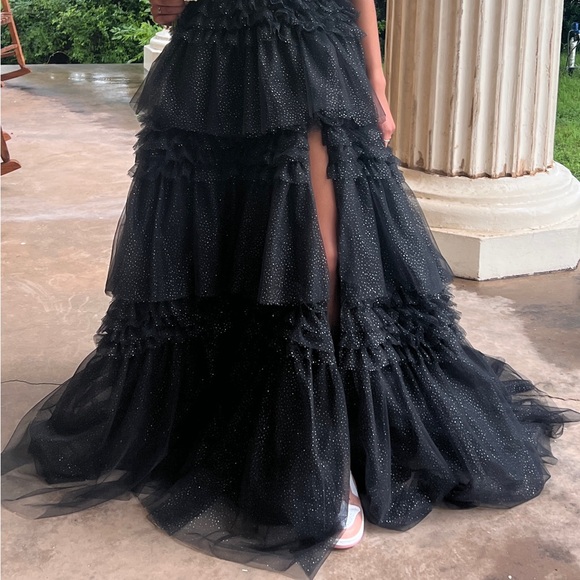 Beautiful NWT Black size 2 Prom Dress! - Picture 12 of 14